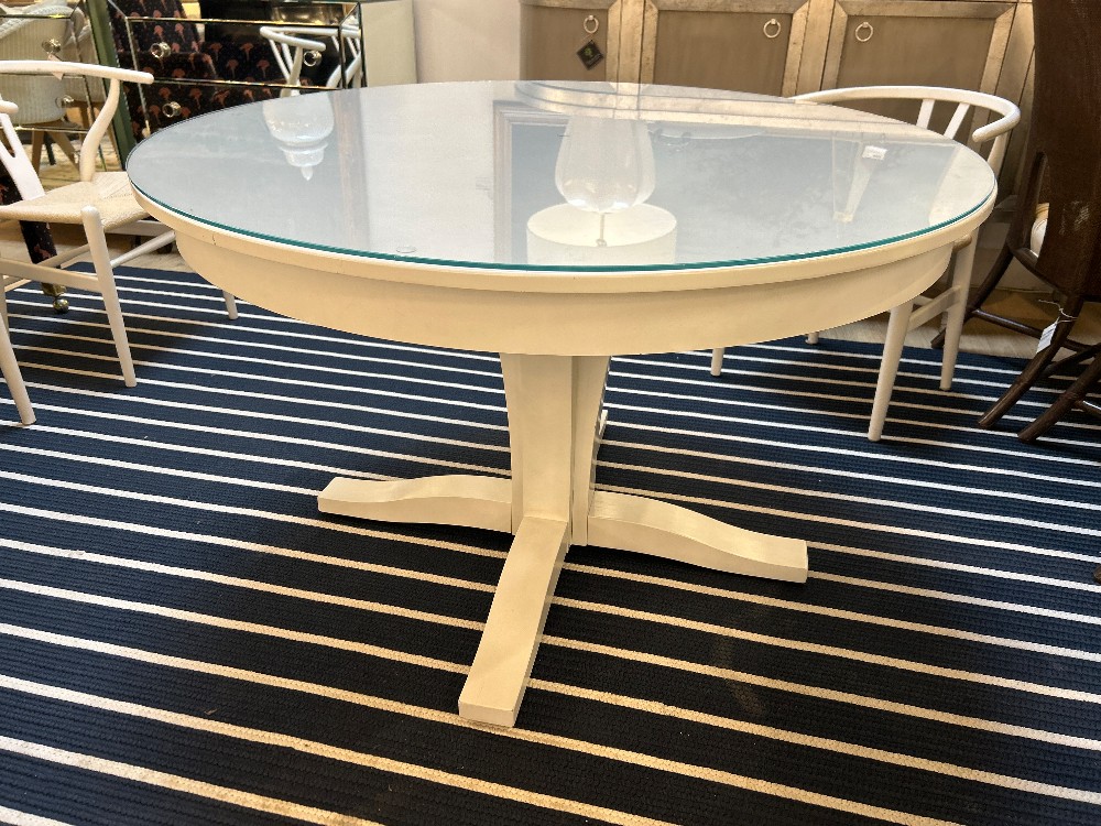 Canadel Custom Round Pedestal Table with Glass Top