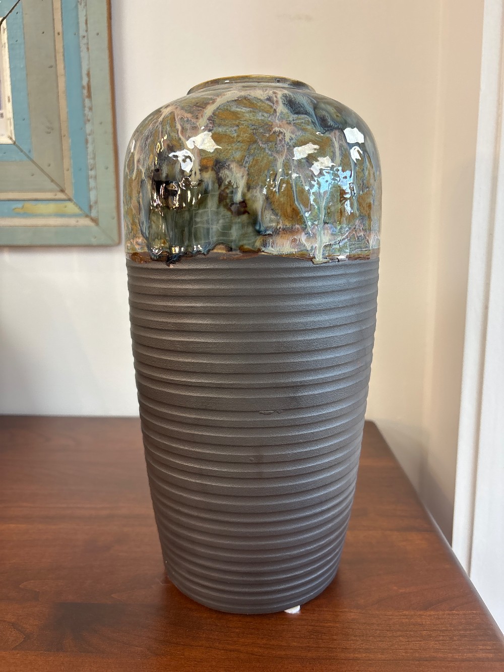 Ribbed Ceramic Glazed Floral Design Vase - Short