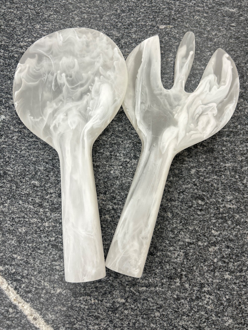 Nashi Home Resin Swirl Serving Tongs, Pair