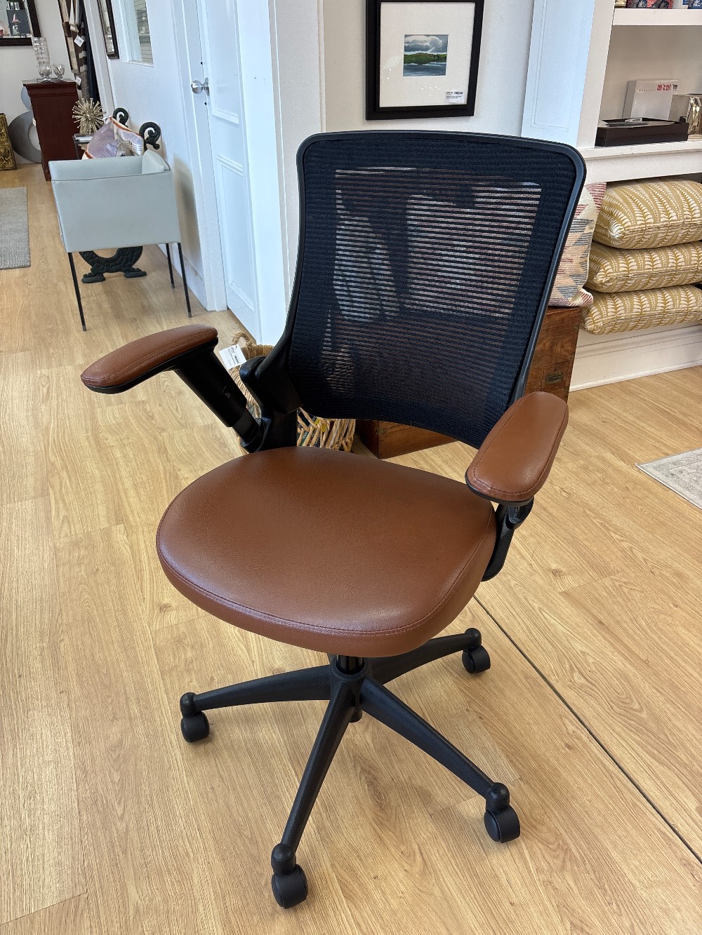Techni Mobili Faux Leather Seat Swivel Desk Chair