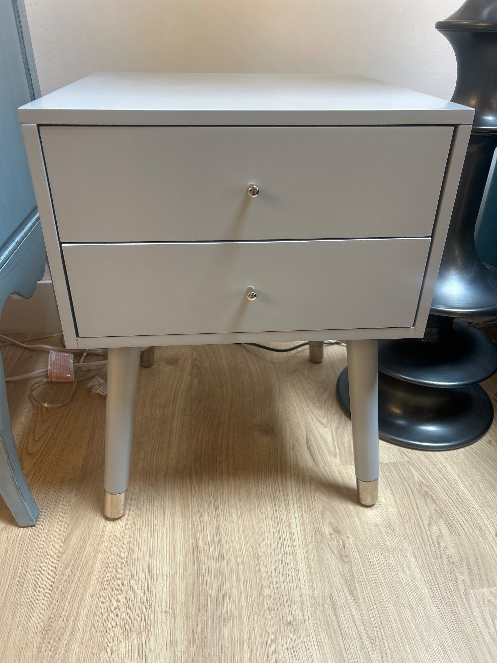 Safavieh Lyla Mid-Century 2-Drawer Nightstand