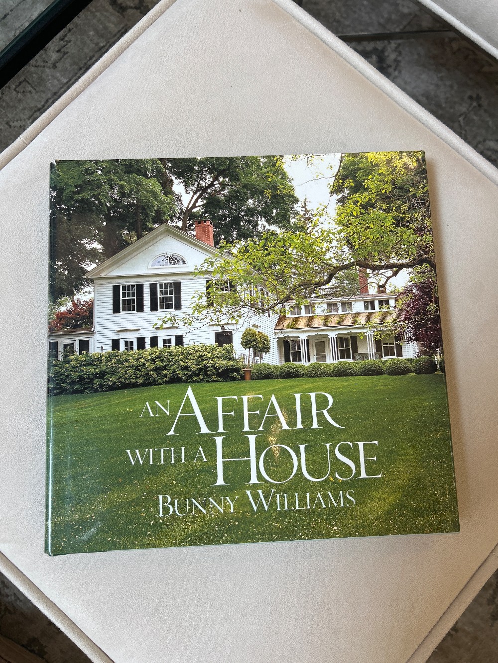 An Affair with a House Bunny Williams Book