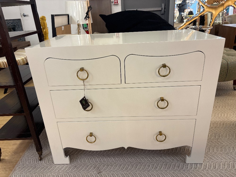 Villa & House Jacqui 4-Drawer Dresser