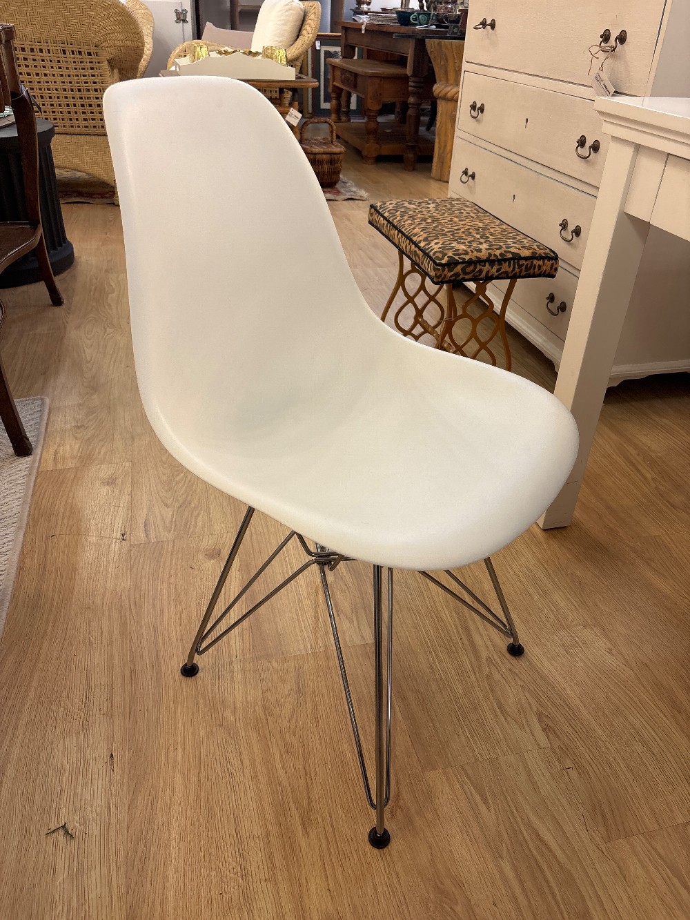 Herman Miller Eames Eiffel Molded Plastic Side Chair