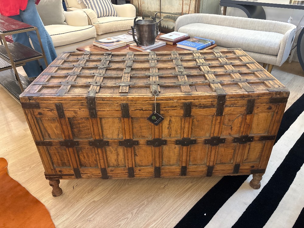 Antique Indian Pine Pithara Trunk
