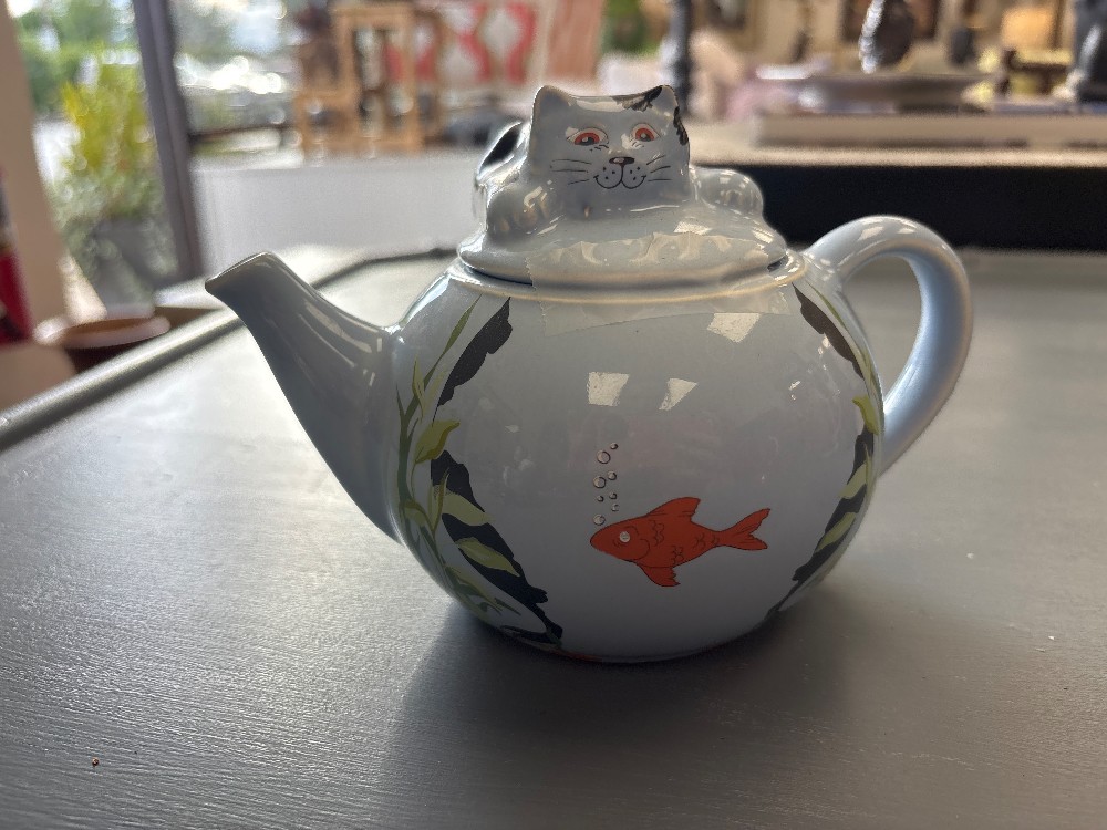 Wade England Porcelain Cat & Fish Teapot