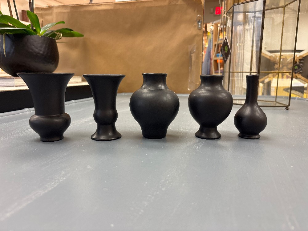 Global Views Williamsburg Chinoise Vases - Set of 5