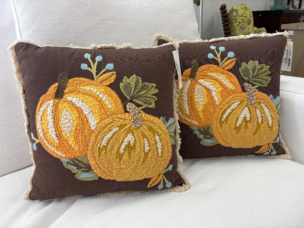 Peking Handicraft Harvest Pumpkin Hooked Pillow