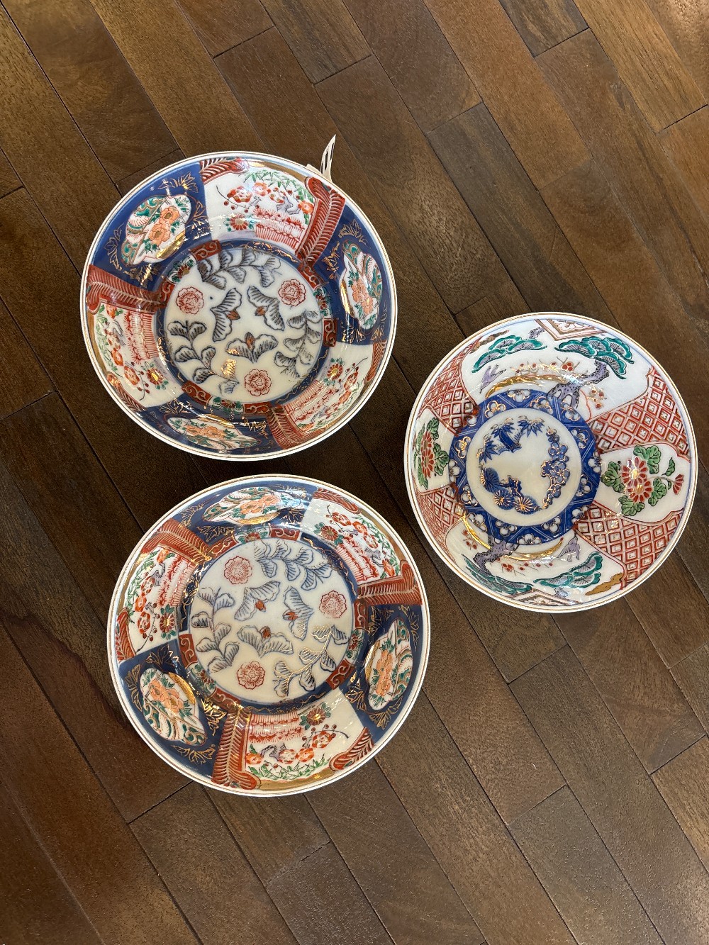 Imari Japanese Porcelain Bowls - Set of 3