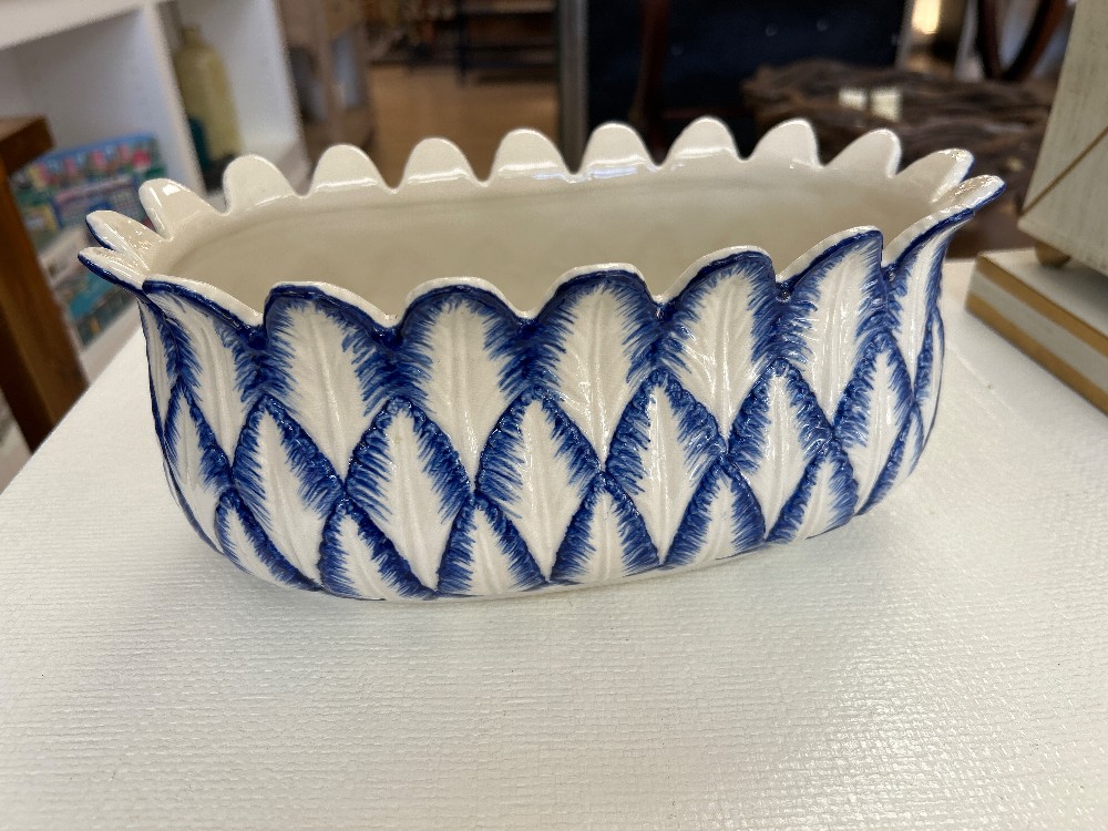 Andrea by Sadek Williamsburg Blue in Bloom Planter