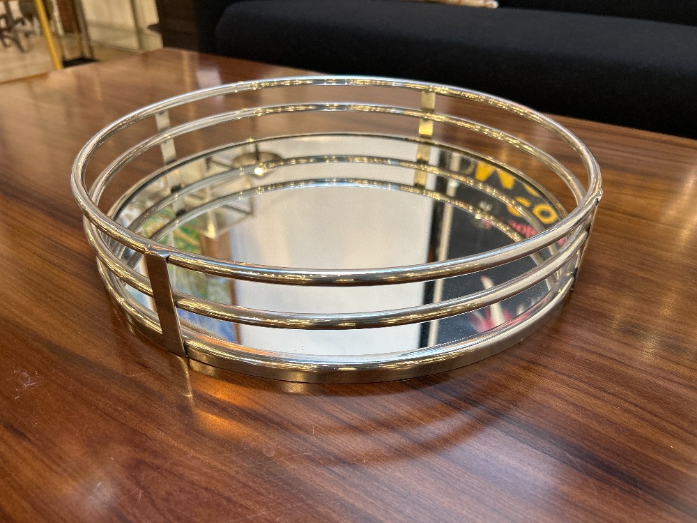Round Modern Silver Mirrored Tray