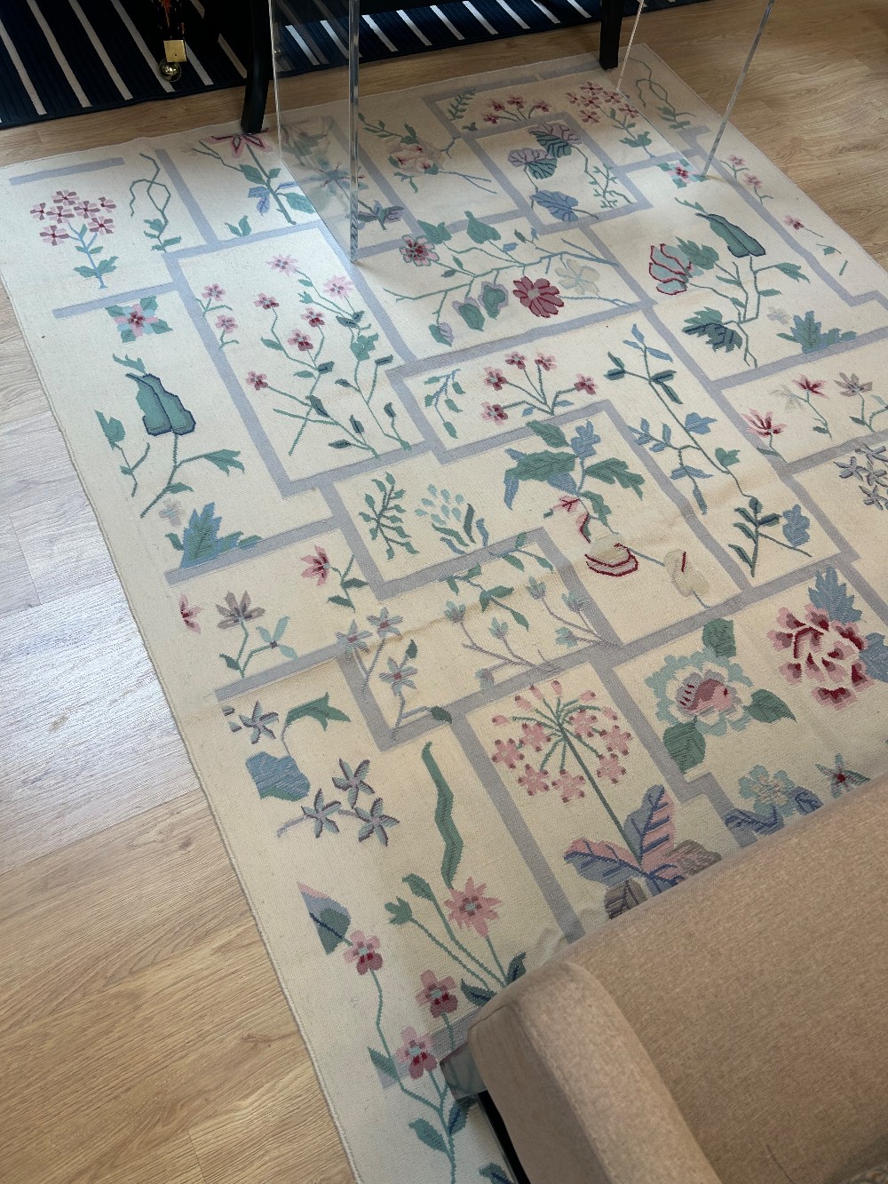 Floral Flatweave Dhurrie Rug