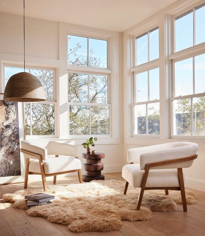 Chairs, Ottomans & Stools