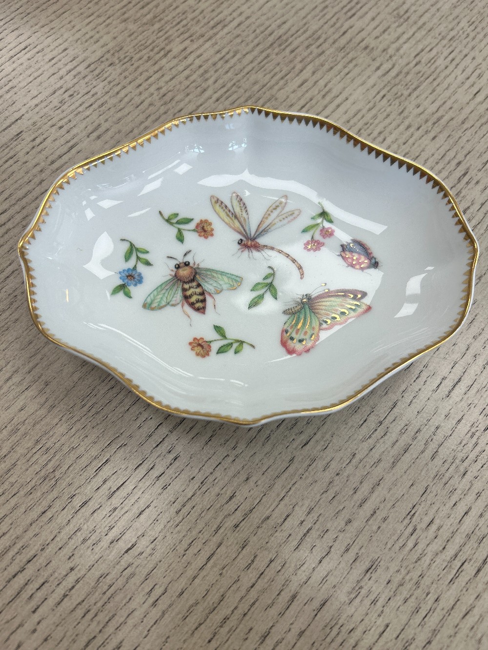 Henriette Gold Trim Porcelain Insect Dish