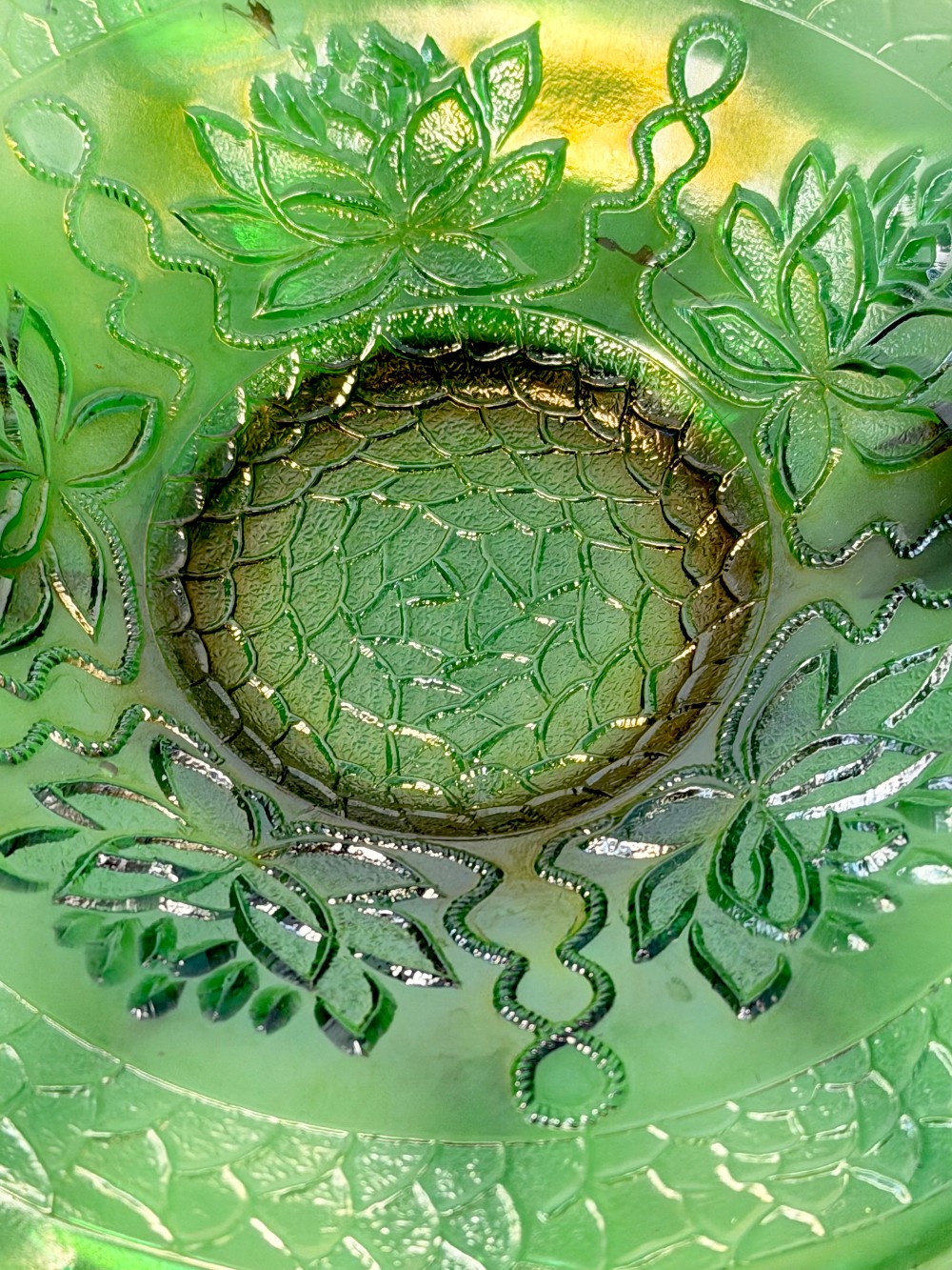 Fenton Green Carnival Glass Pond Lily Two handled Bon Bon