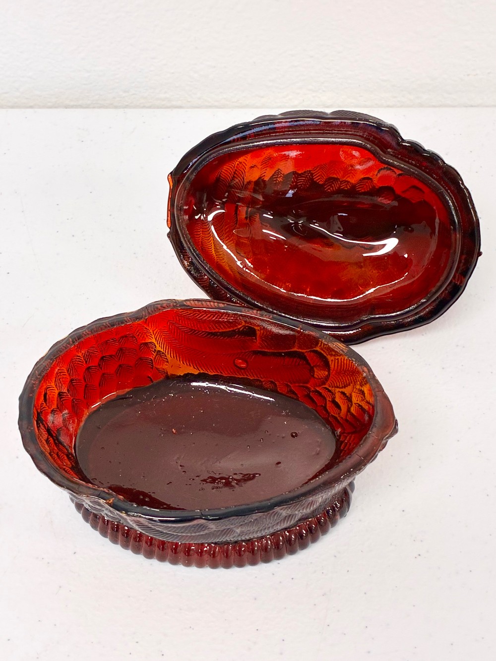 VTG Red Swan on a Nest