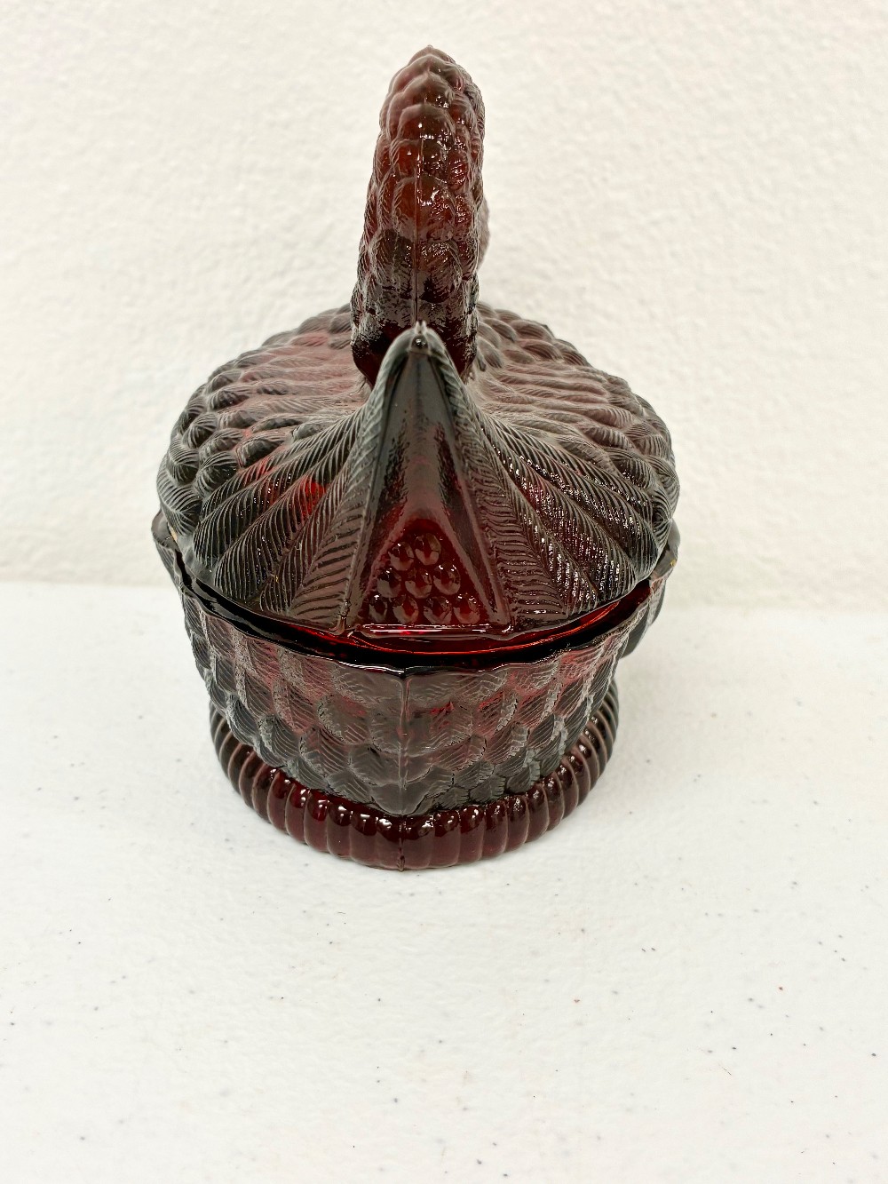 VTG Red Swan on a Nest