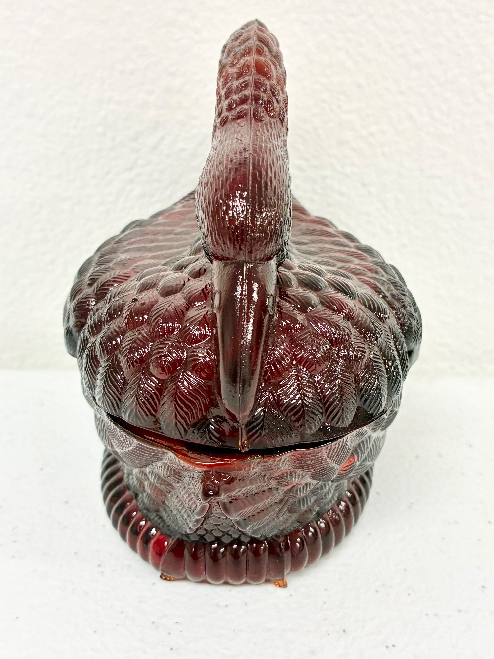 VTG Red Swan on a Nest