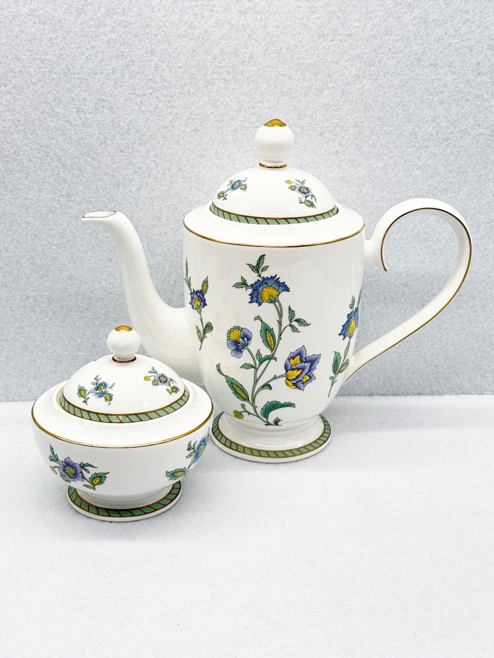 Villeroy & Boch - Teapot & Sugar Set