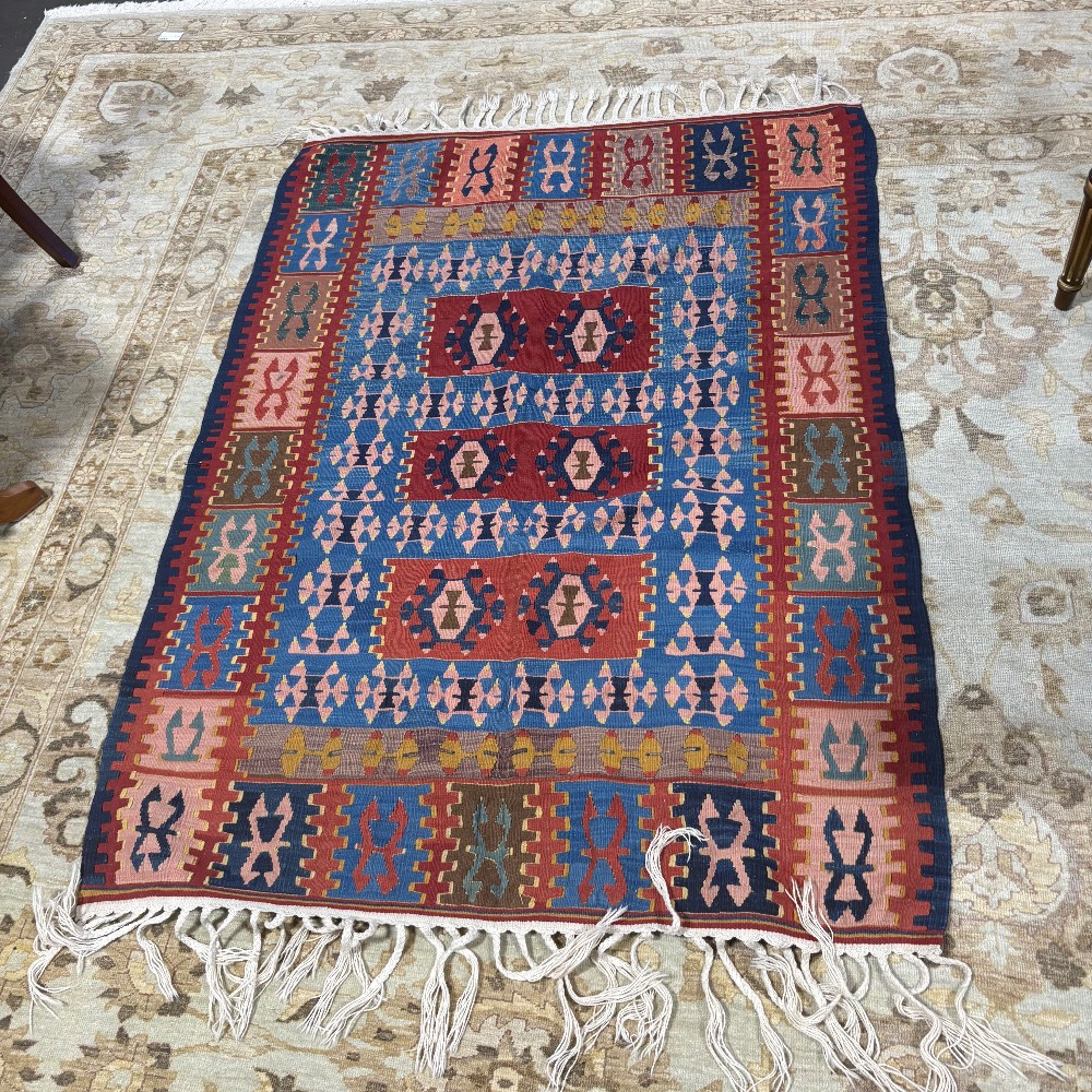 Medium Rugs