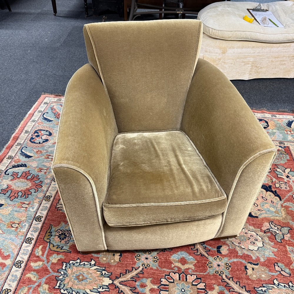 Club/Lounge Chairs