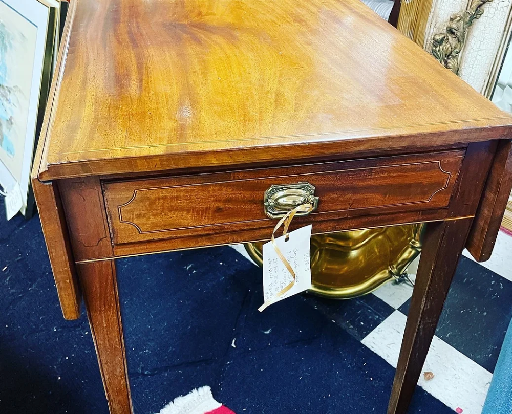6638-3 Drop Leaf End / Side Table