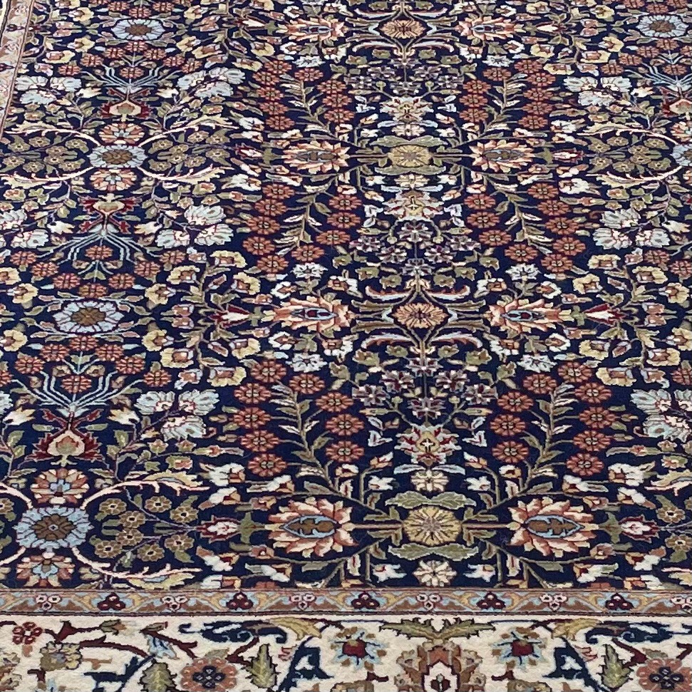 Medium Rugs