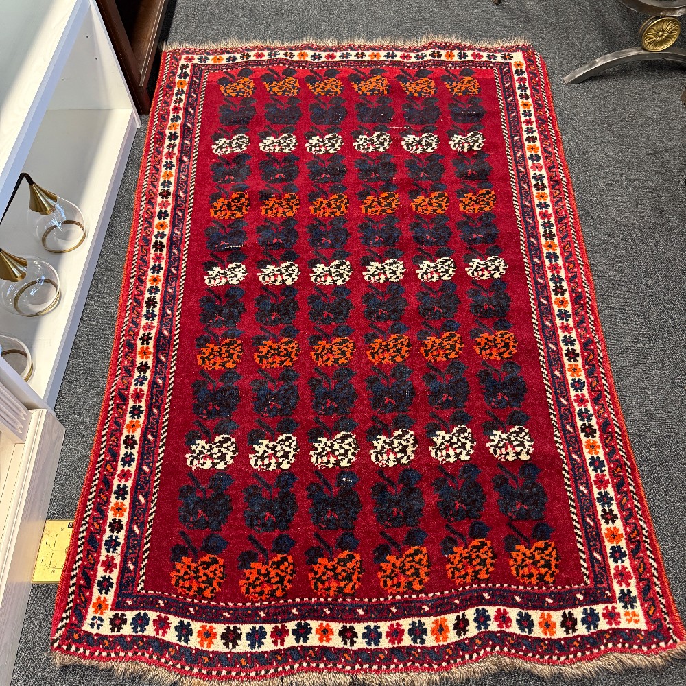 Medium Rugs