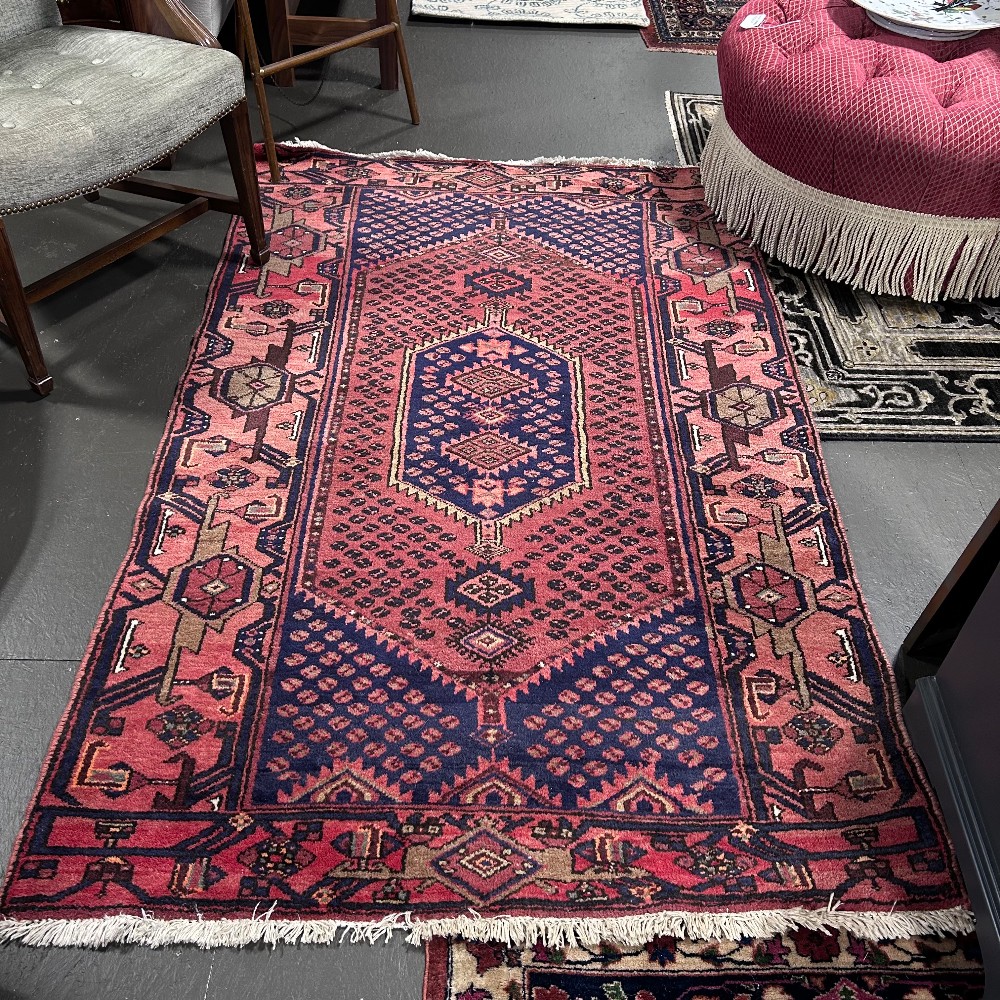 Medium Rugs