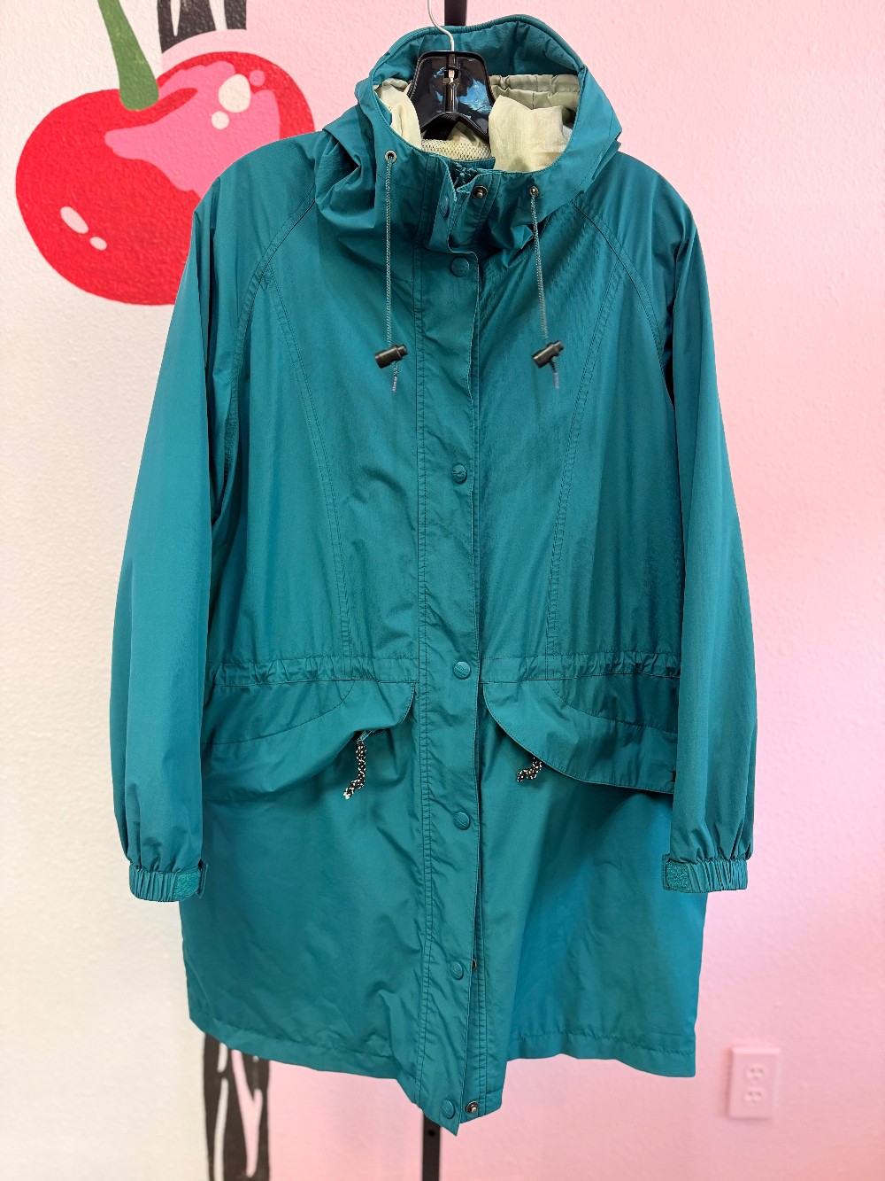 LL Bean Vintage Stowaway Packable Lightweight Rain Jacket