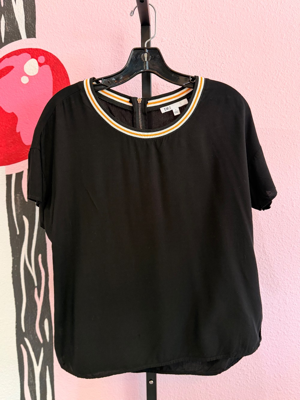 DR2 Short Sleeve Back Zipper Top