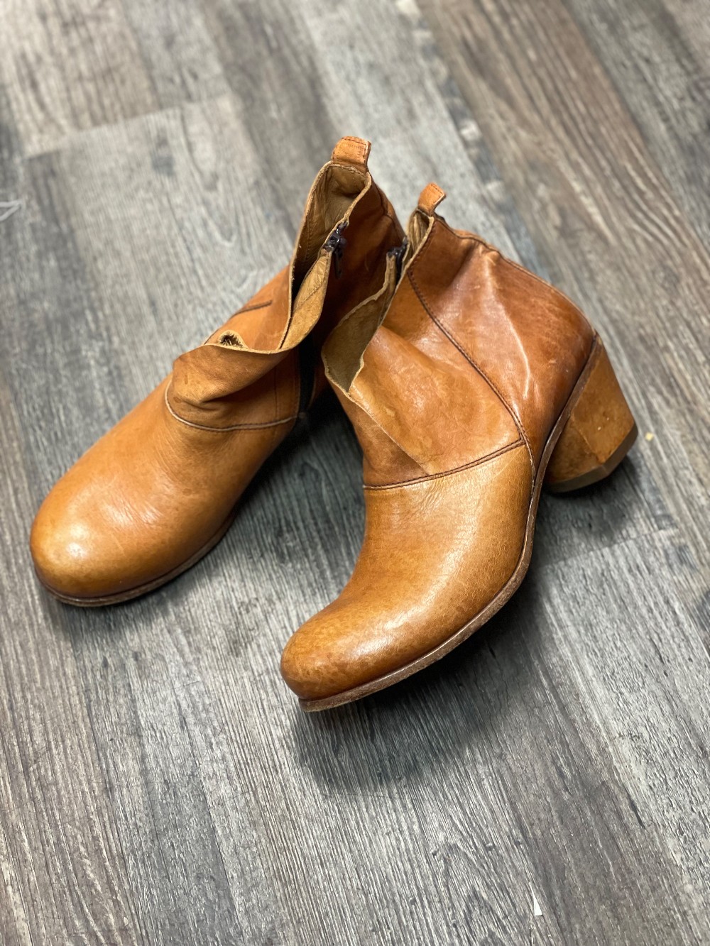 Moma Leather Heeled Booties