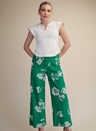 Glam Apparel - Colette Cropped Wide-Leg Flower Pants - Kelly Green