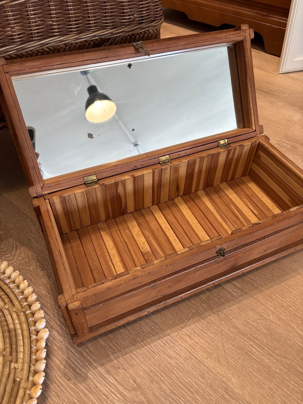Wooden Keepsake / Jewelry Chest