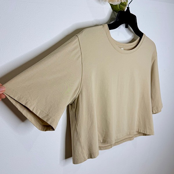 Group by Babaton ‘Foundation’ Cropped Tee