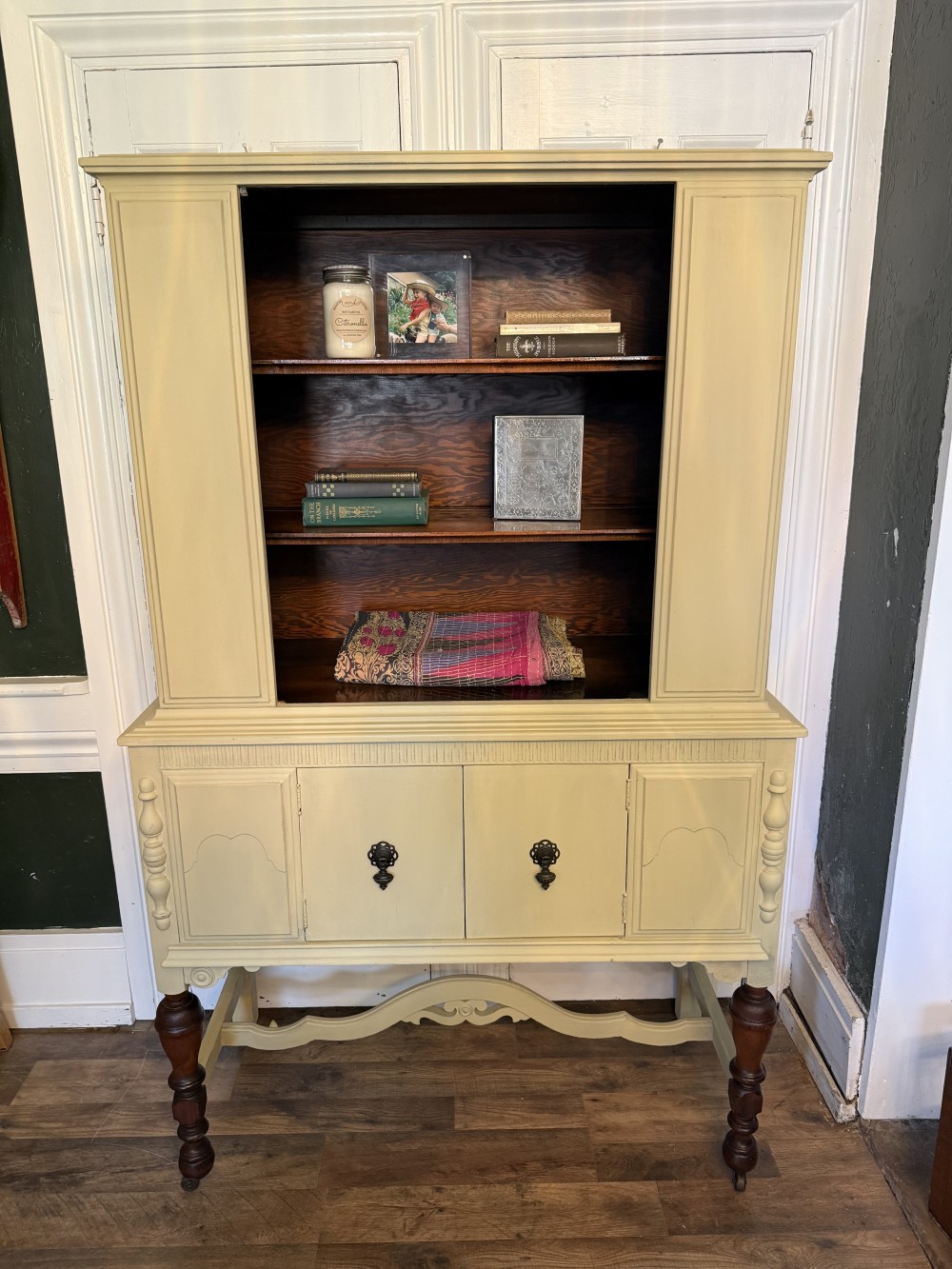 China Cabinet / Hutch Versailles paint w/ clear wax