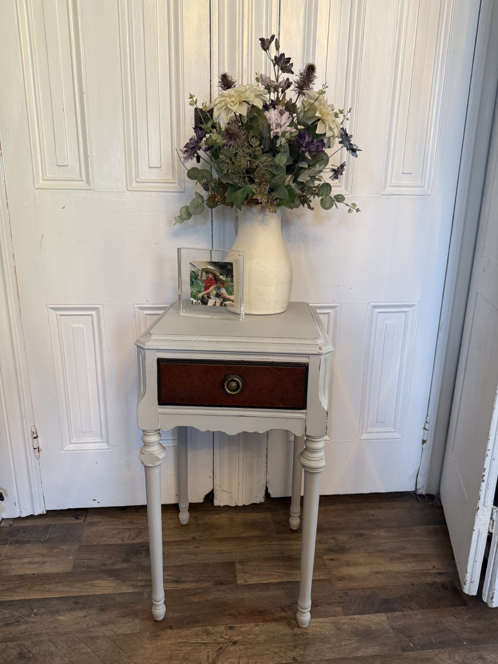 Table, Side, Nightstand Chicago Grey paint