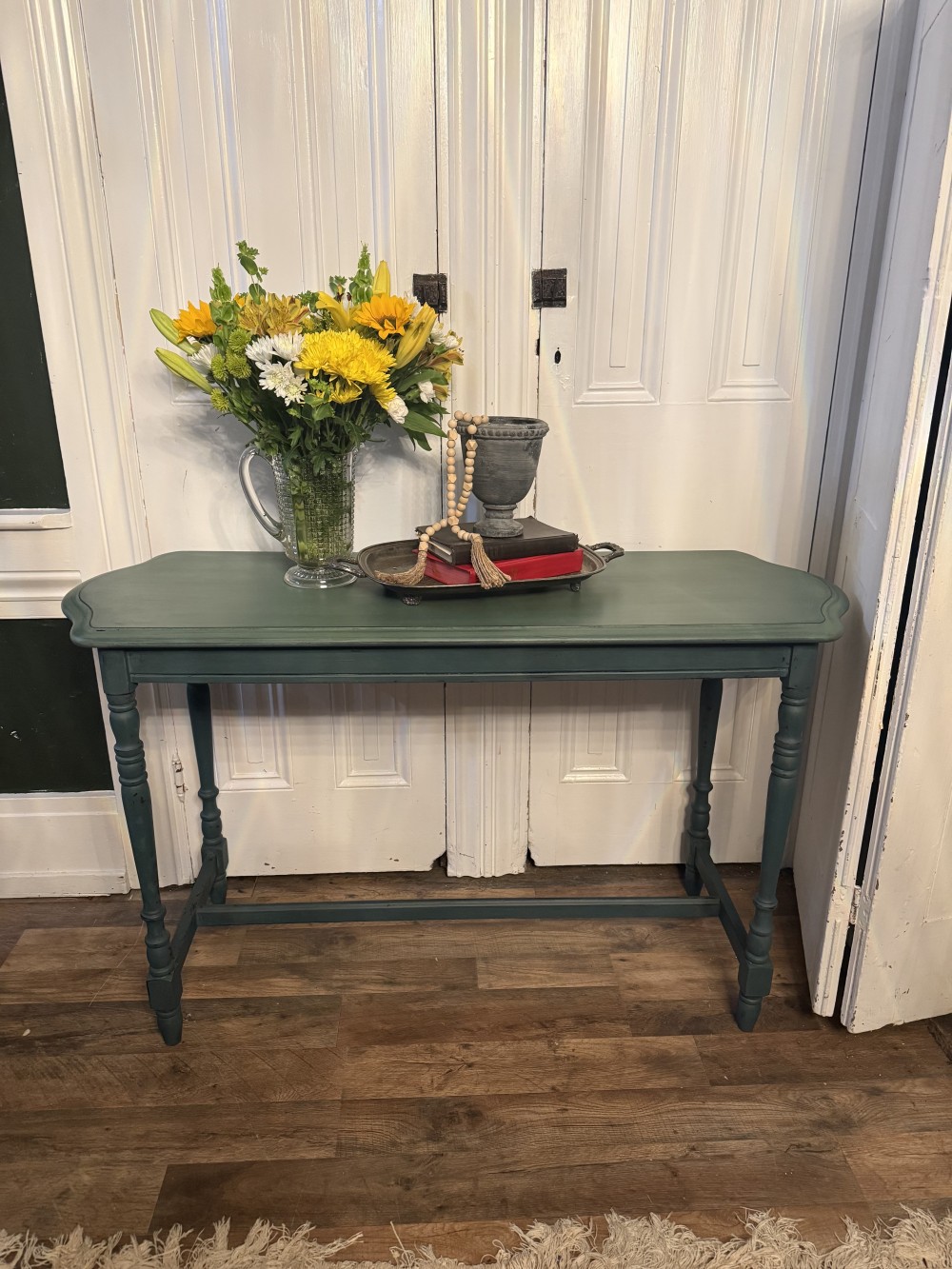 Library Hall Table Flowblue Blend