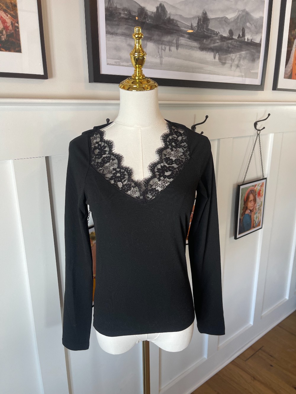 Lace Trim Long Sleeve