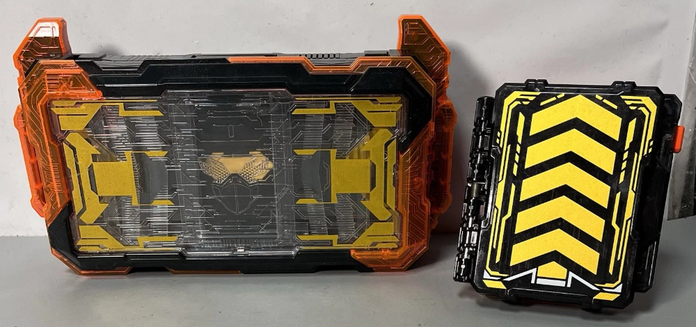 Kamen Rider Gashat Driver and Holder and Chemise Riser Set Orange Black