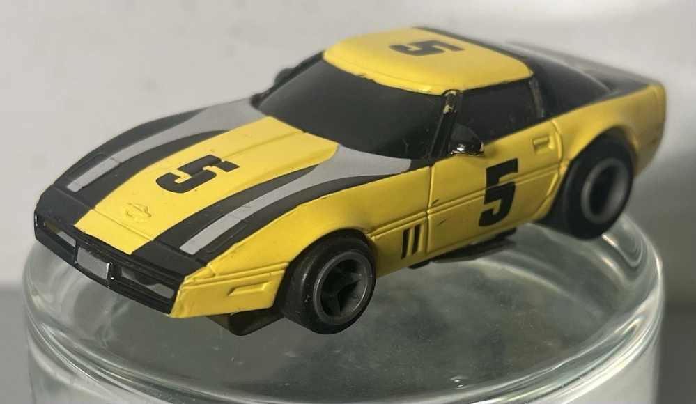 TYCO no5 Chevy Corvette Yellow Black HO Slot Car