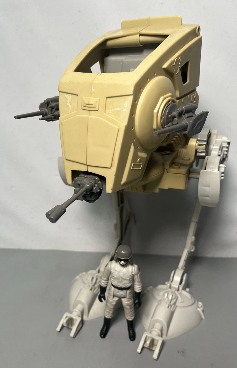 Vintage Star Wars AT ST Kenner ROTJ with Driver Action Figure