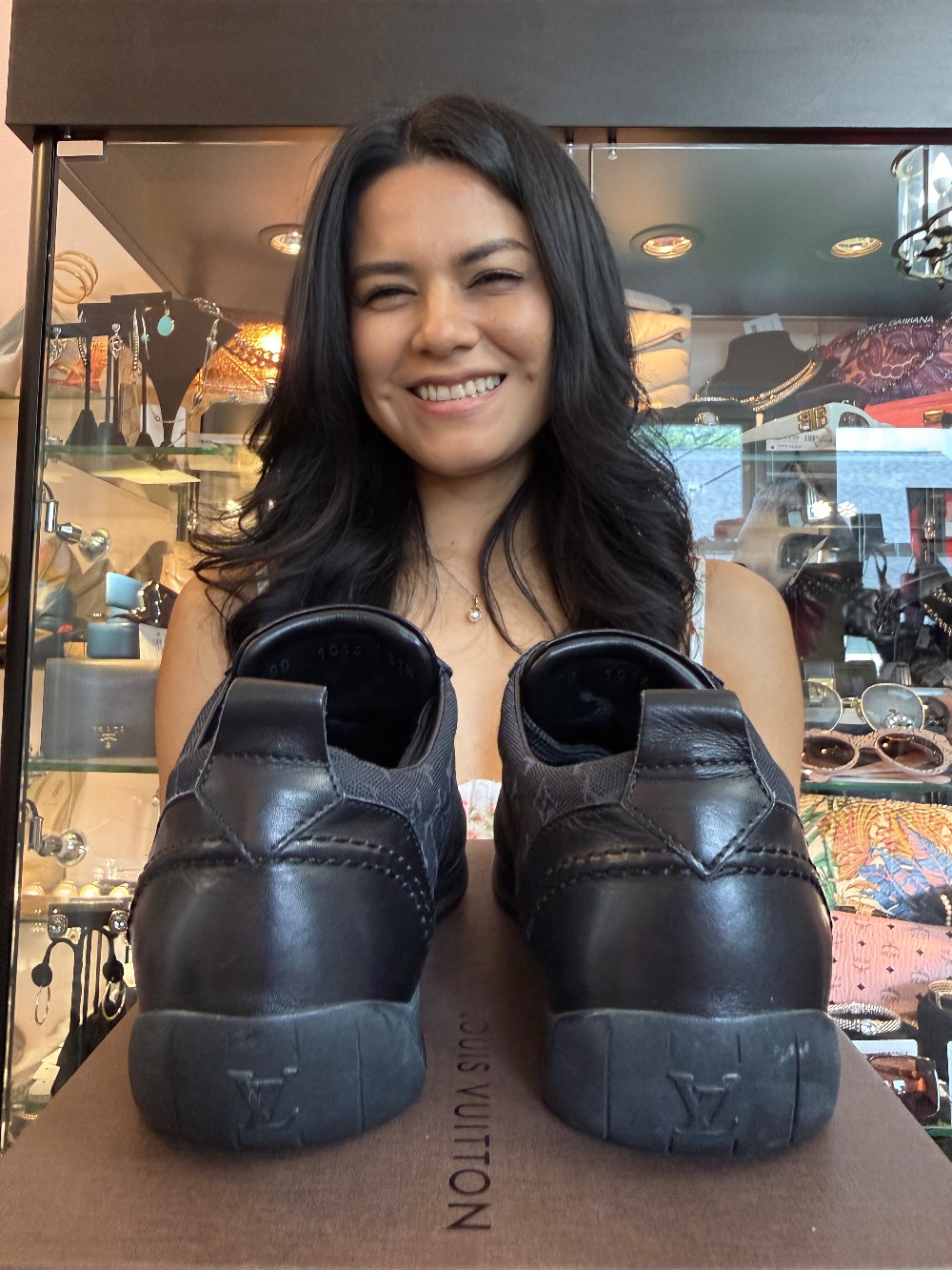 LOUIS VUITTON - Size 37.5