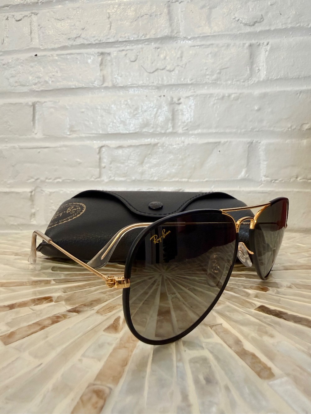 RAY-BAN