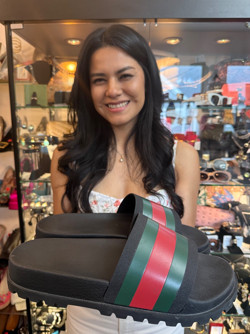 GUCCI - MENS Size 11 (WOMENS Size 14)