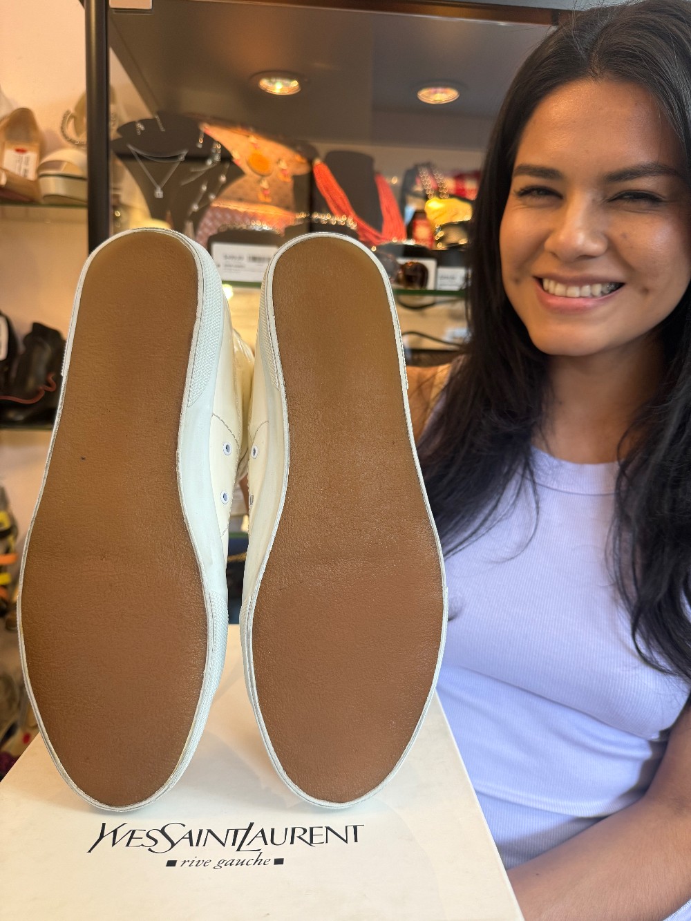 YVES SAINT LAURENT - Size 43