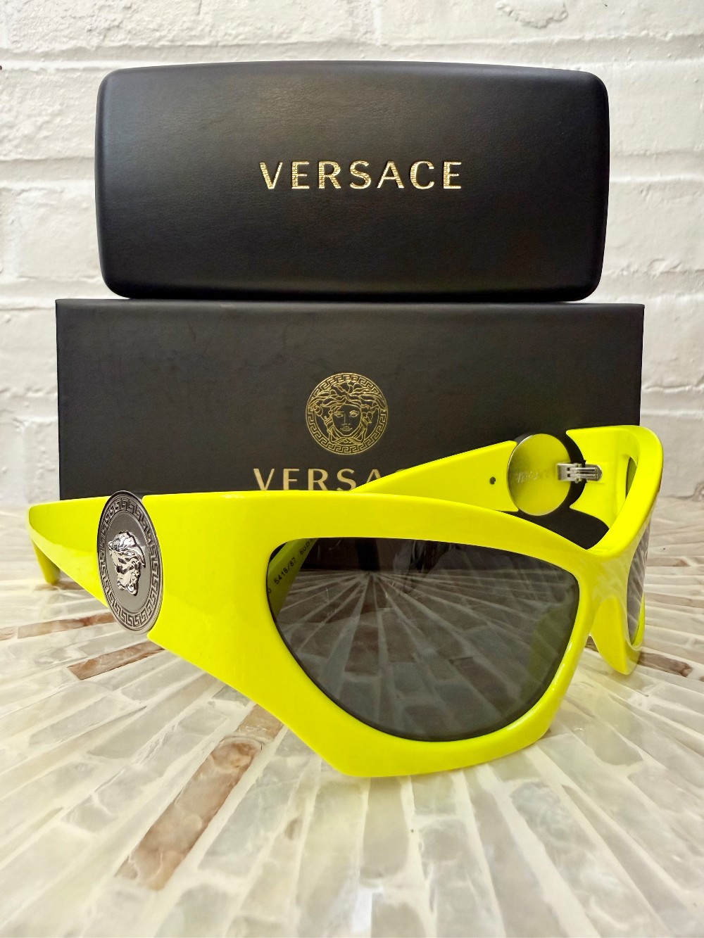 VERSACE