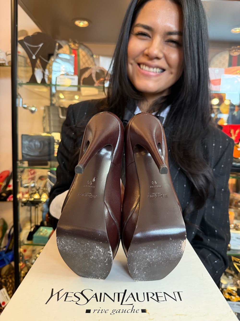 YVES SAINT LAURENT - Size 38