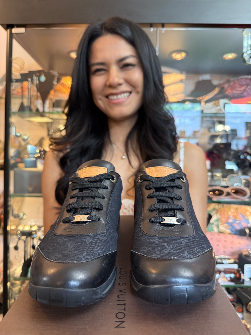 LOUIS VUITTON - Size 37.5