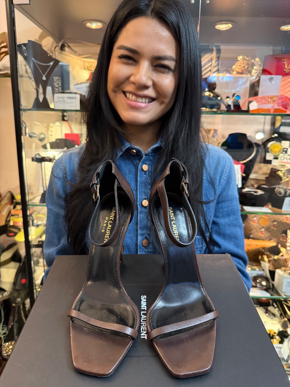 YVES SAINT LAURENT - Size 37.5